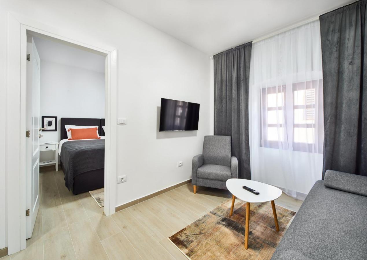 Cardo Apartments Porec Exterior photo